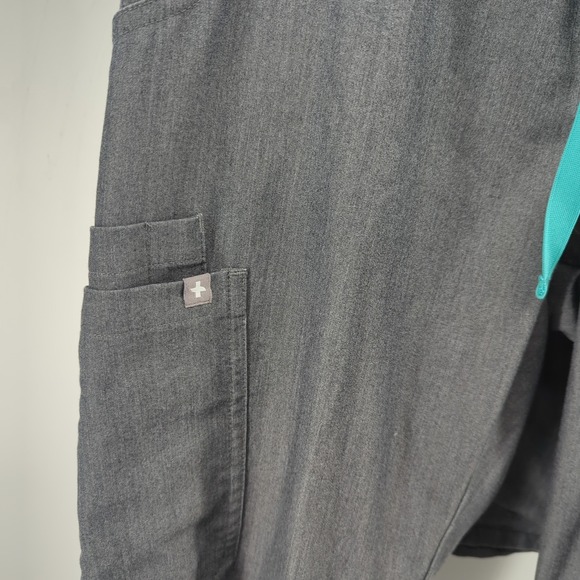 FIGS Scrubs Set Size Small Top Pants Charcoal Grey Technical Collection READ - Picture 10 of 13